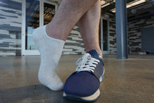 Load image into Gallery viewer, Linen Men Low Cut Socks – Soft, Breathable Keep Feet Dry with Moisture-Wicking Flax Fibers (3-pairs)