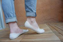 Load image into Gallery viewer, Linen Flax Men's Soft Breathable No Show Socks 3-pairs.