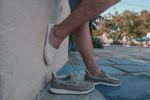 Load image into Gallery viewer, Linen Flax Men's Soft Breathable No Show Socks 3-pairs.